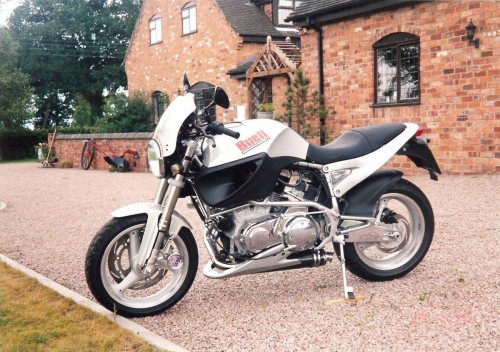 Buell Millennium X1 Lightning 001.jpg