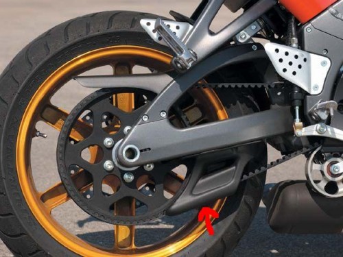 122_0310_07z+2004_buell_xb12r+belt_view.jpg