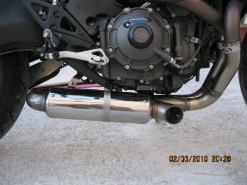 buell 1125 exhaust 005.jpg