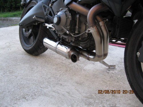 buell 1125 exhaust 004.jpg
