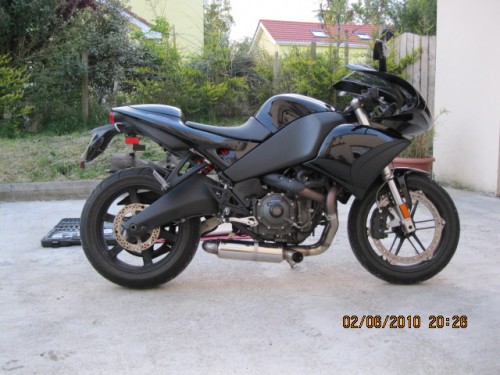 buell 1125 exhaust 007.jpg